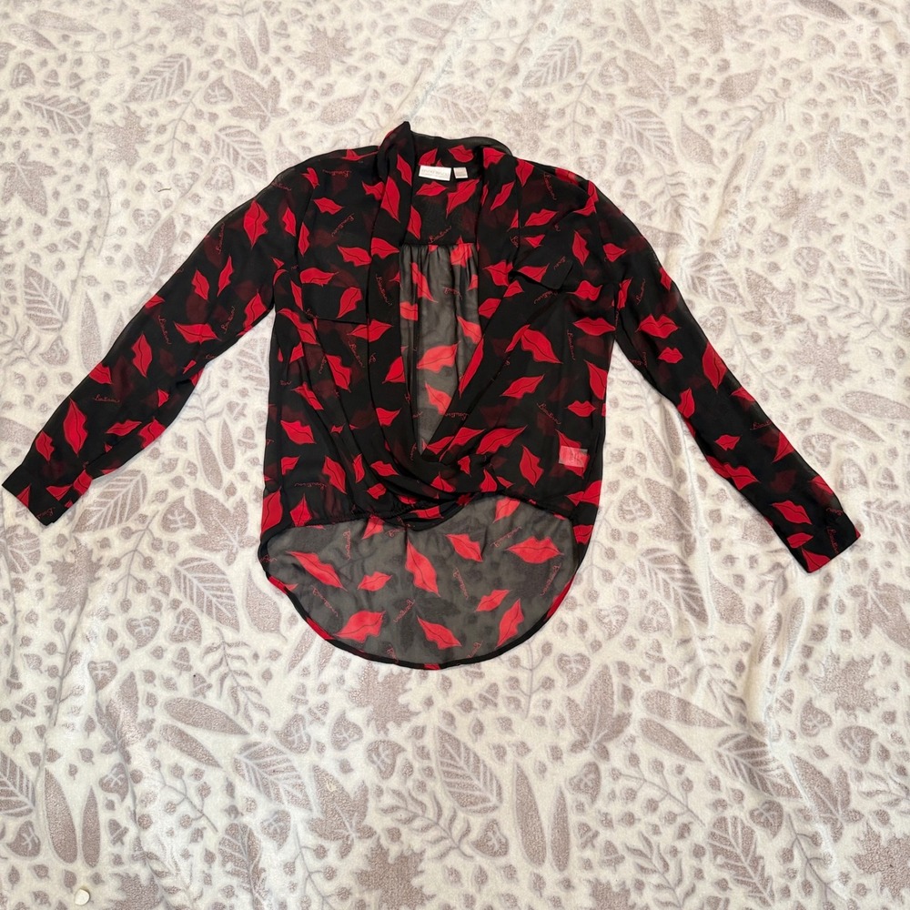 Bisou Bisou Blouse Womens Medium Black Red Lips Print Sheer Draped Romantic Chic